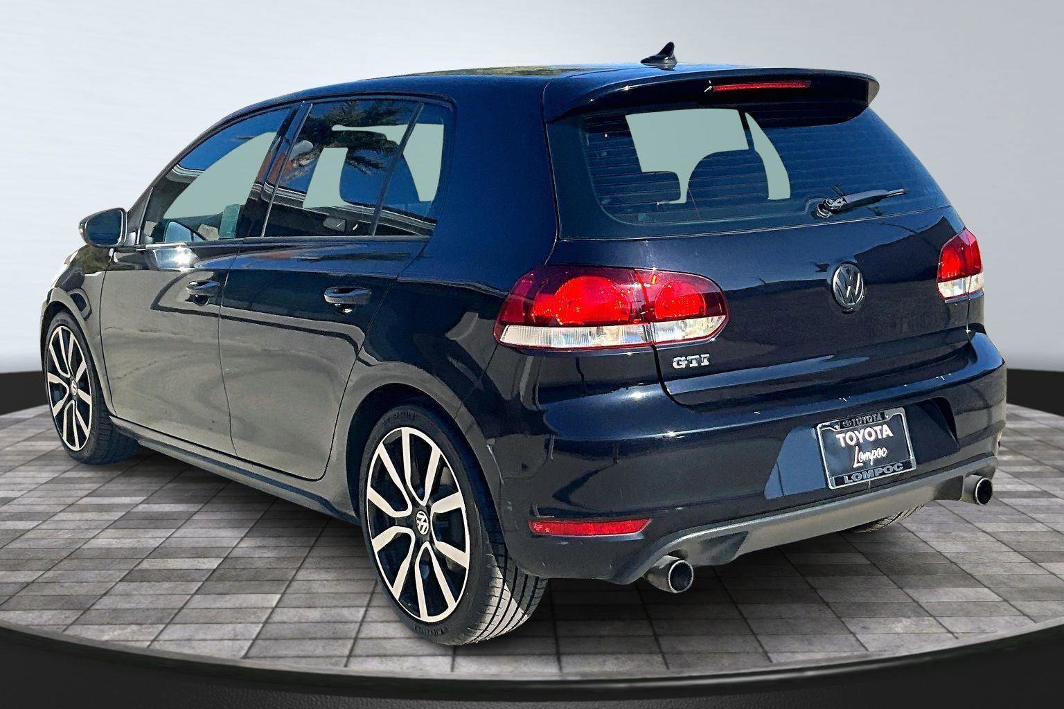Used 2014 Volkswagen GTI Wolfsburg Edition image 2