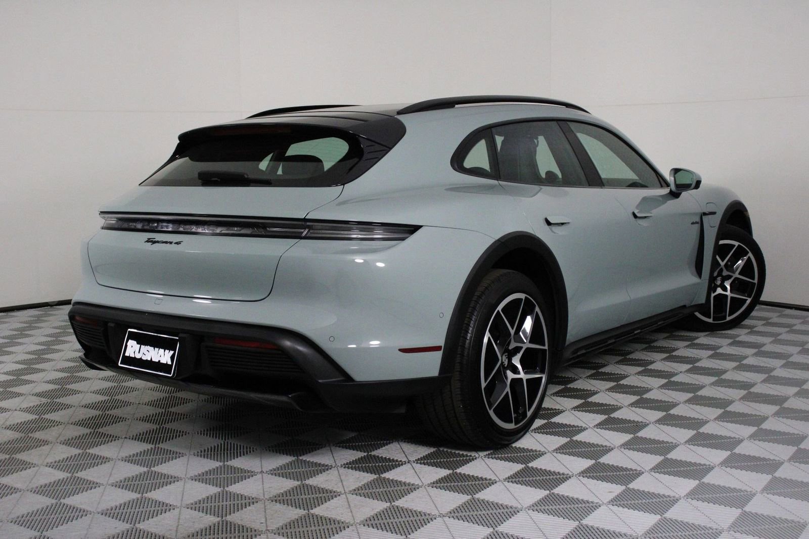 Certified 2025 Porsche Taycan 4 Cross Turismo image 7