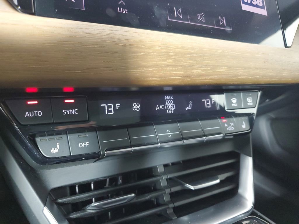 Used 2023 Audi e-tron GT Premium Plus image 30