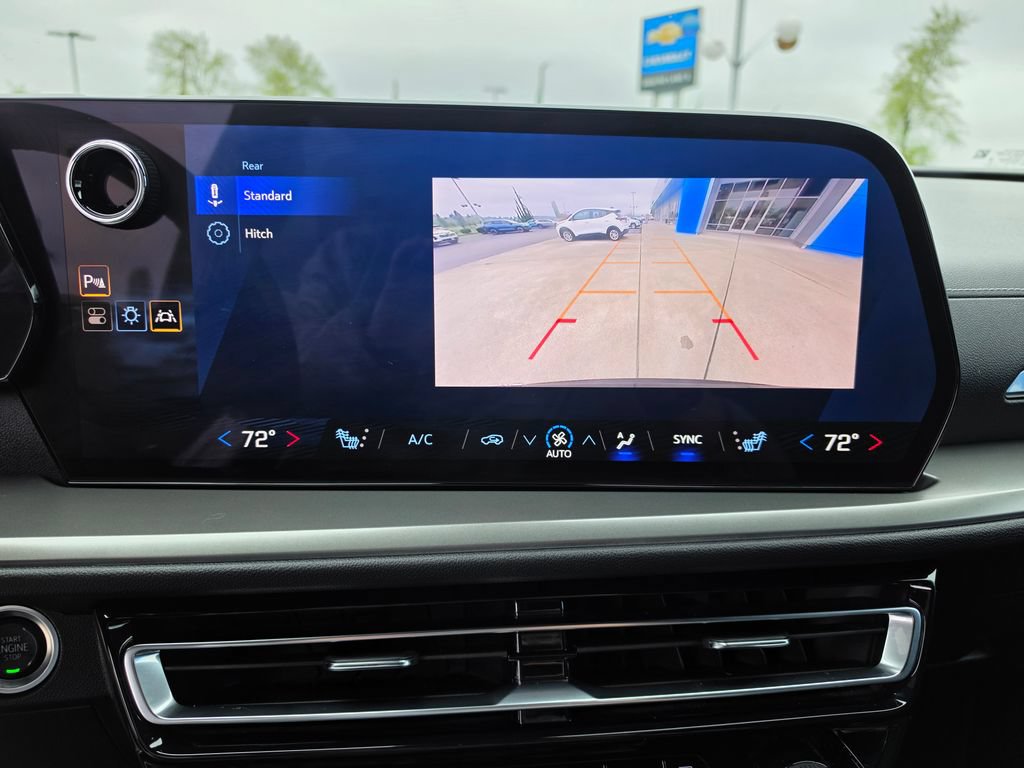 Used 2025 Chevrolet Traverse LT AWD/4WD image 15