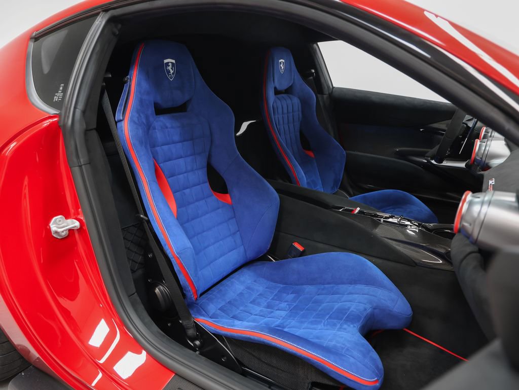 Used 2024 Ferrari 812 Competizione image 30