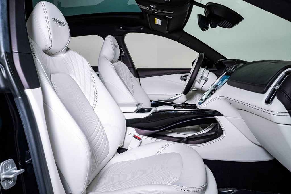 Used 2023 Aston Martin DBX AWD/4WD image 18