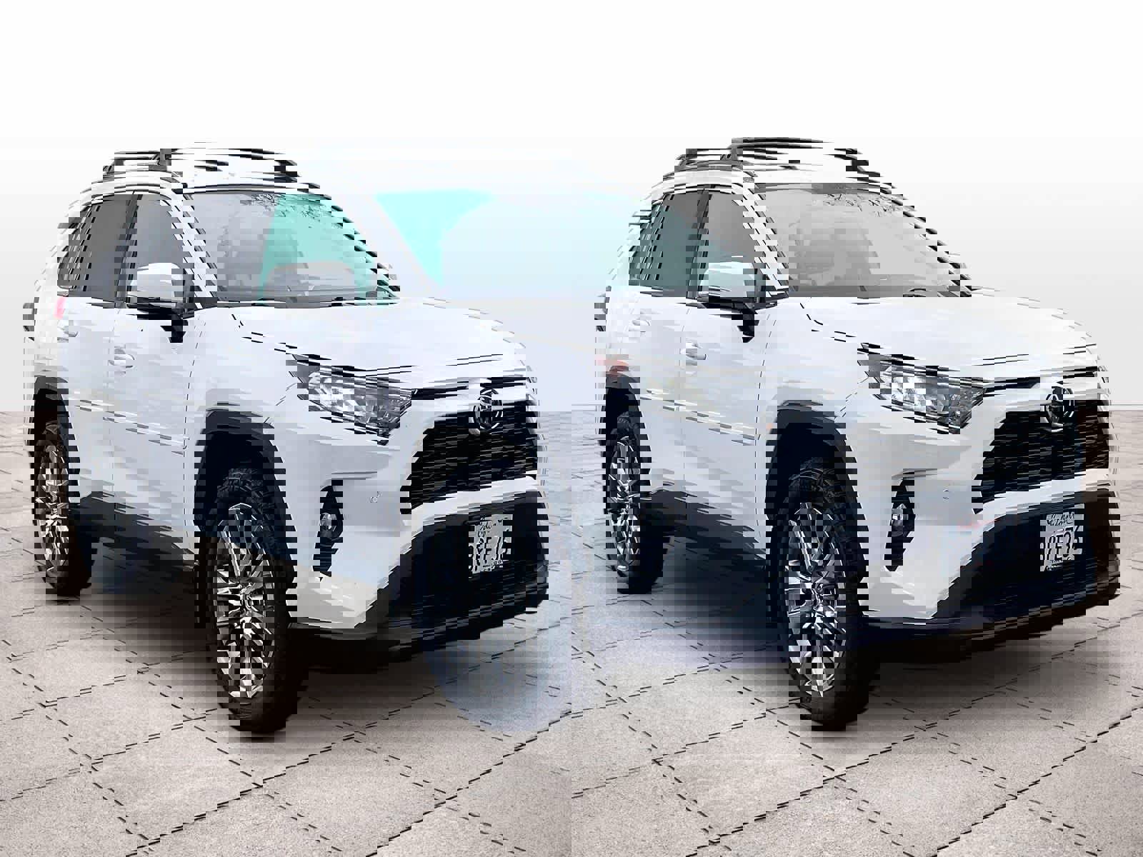 Used 2020 Toyota RAV4 XLE Premium image 2