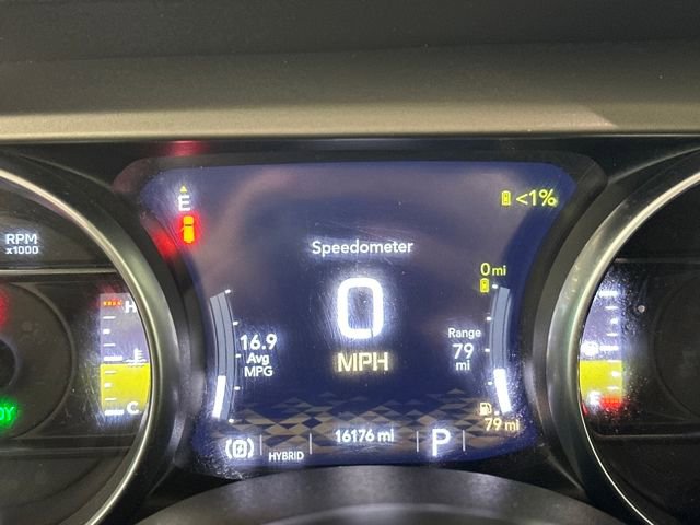 Used 2023 Jeep Wrangler Unlimited w/ Cold Weather Group image 18