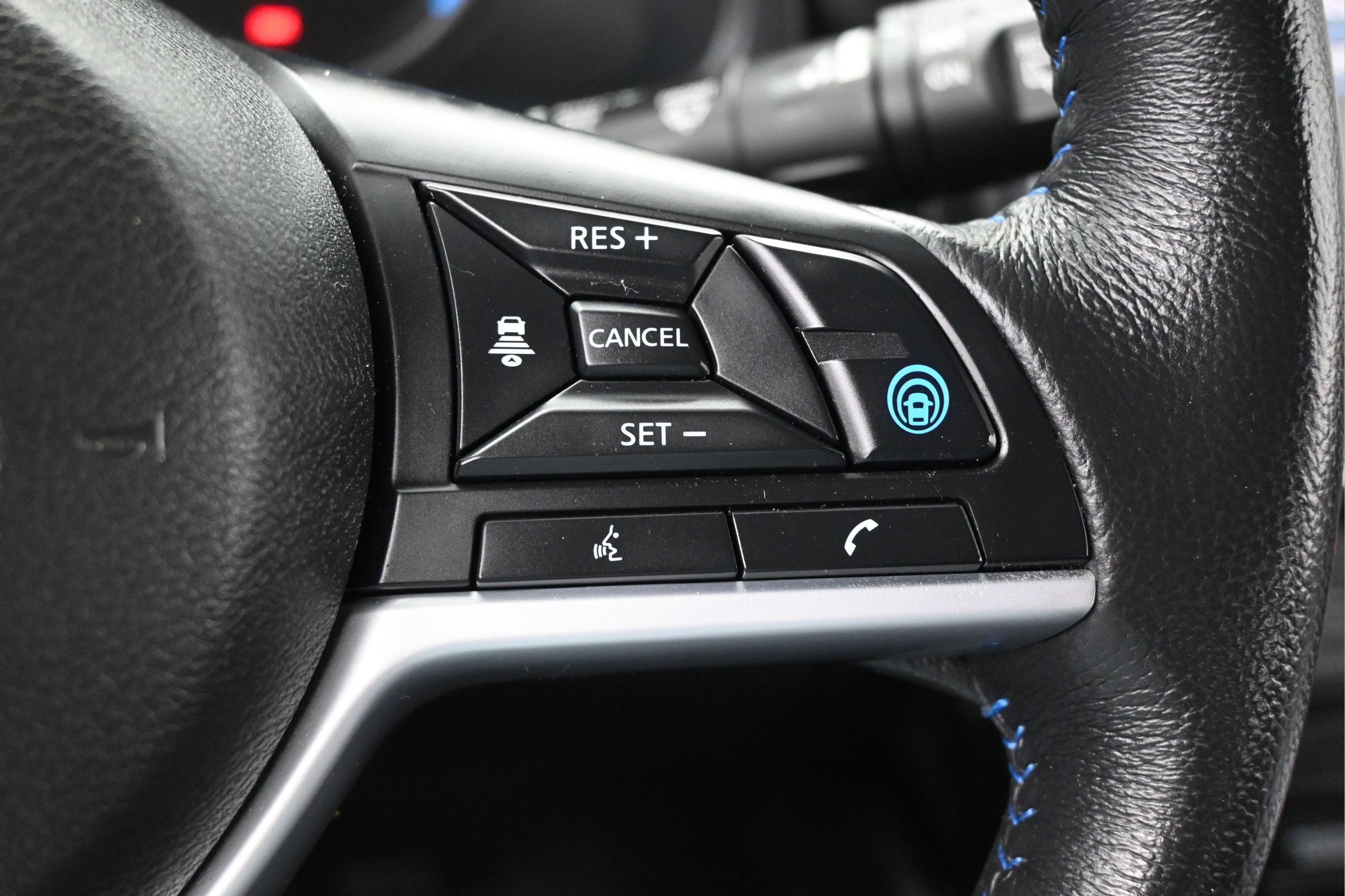 Used 2025 Nissan Leaf SV Plus FWD image 15
