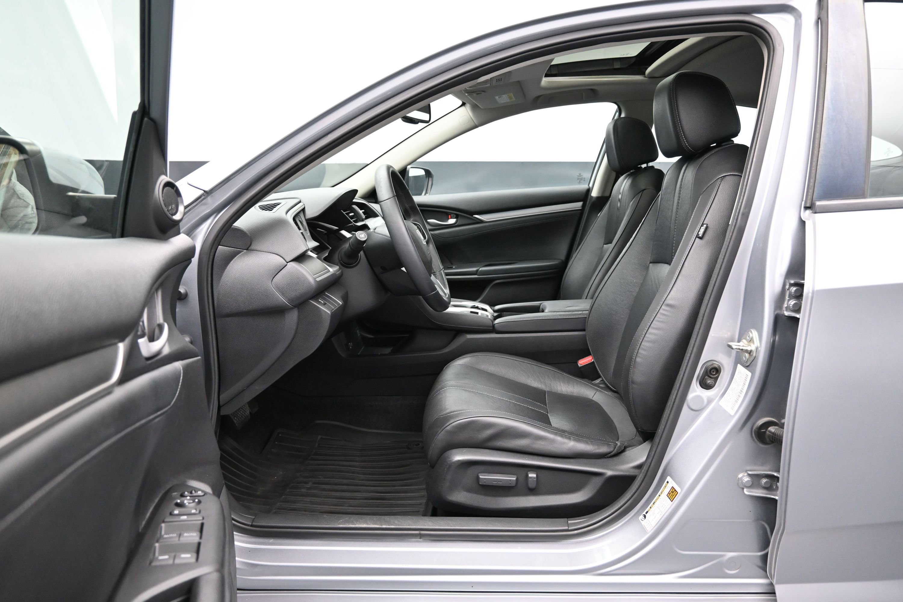 Used 2017 Honda Civic EX-L image 9