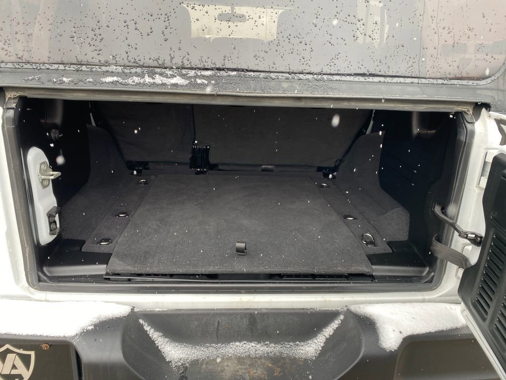 Used 2023 Jeep Wrangler Sport image 21