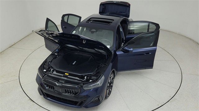 Used 2025 BMW i5 eDrive40i w/ M Sport Package image 82