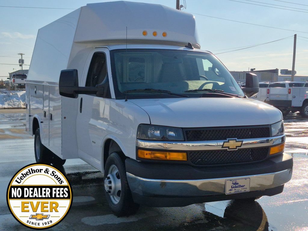 New 2025 Chevrolet Express 3500 w/ Power Convenience Package
