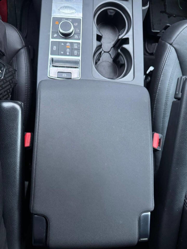 Used 2017 Land Rover Discovery SE image 36