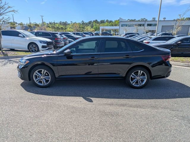 Used 2023 Volkswagen Jetta SE FWD image 5