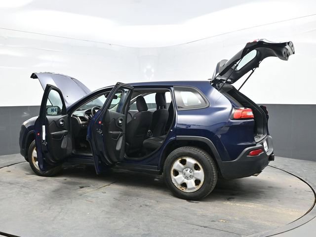 Used 2014 Jeep Cherokee Sport w/ Trailer Tow Group image 4