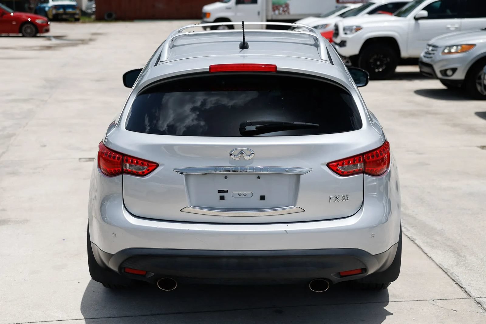 Used 2011 INFINITI FX35 2WD w/ Premium Pkg image 6