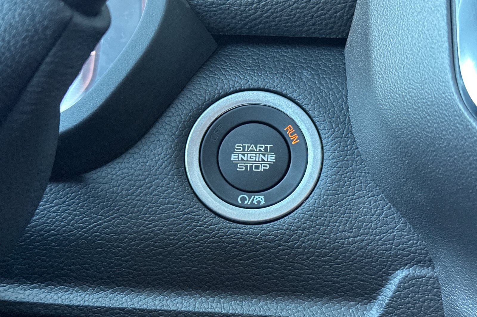 New 2026 RAM 2500 Laramie AWD/4WD image 21