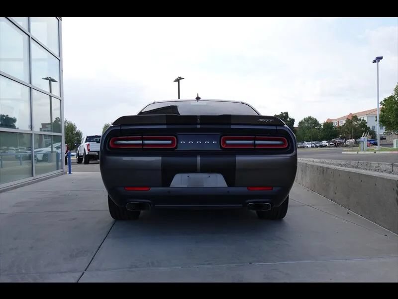 Used 2016 Dodge Challenger SRT RWD image 5