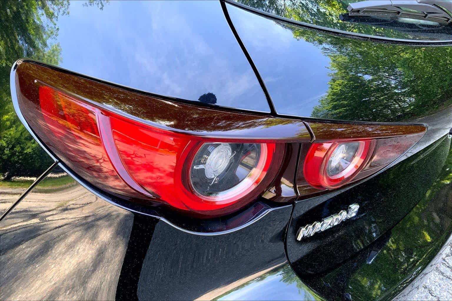 Certified 2025 MAZDA MAZDA3 s FWD image 28