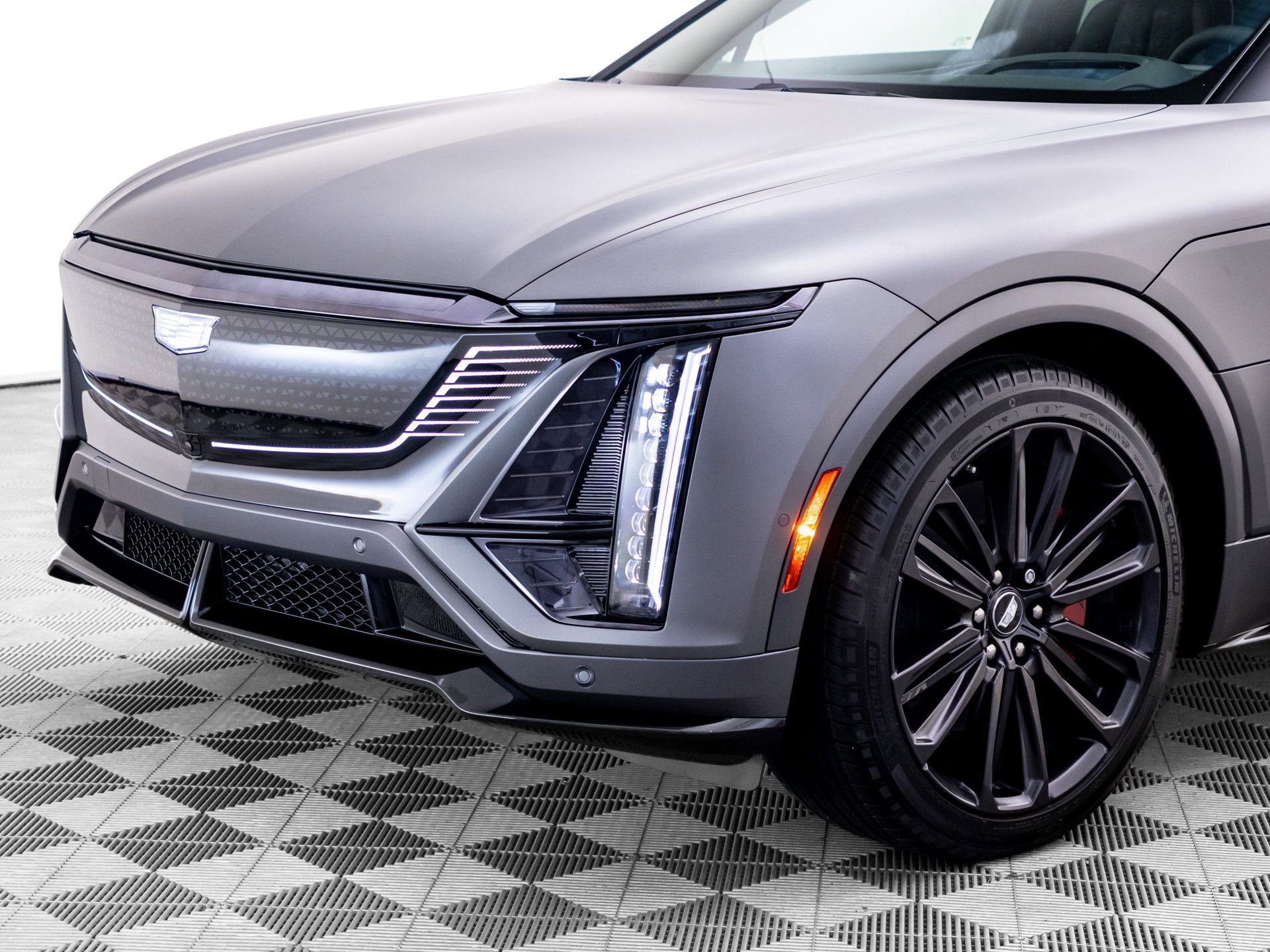 New 2026 Cadillac Lyriq V w/ LPO, Floor Liner Package AWD/4WD image 46