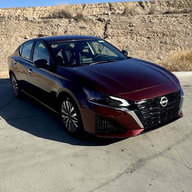 New 2025 Nissan Altima 2.5 SV image 3