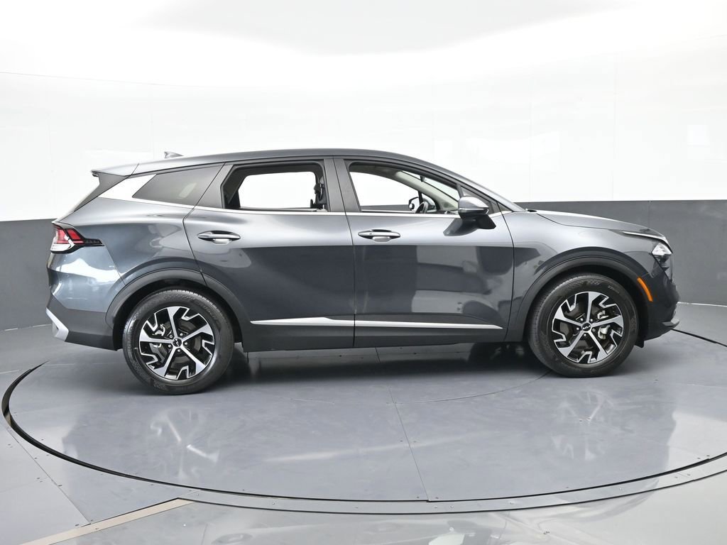 Used 2023 Kia Sportage EX image 7
