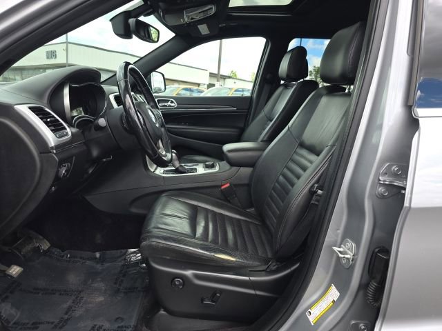 Used 2018 Jeep Grand Cherokee Limited AWD/4WD image 11