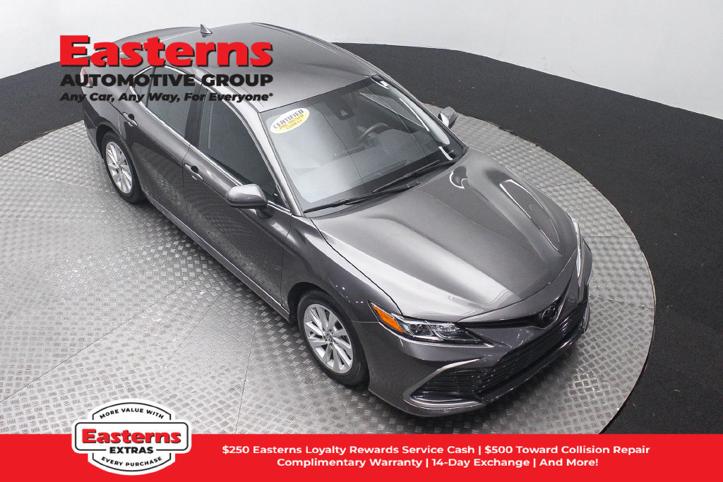 Used 2024 Toyota Camry LE FWD image 4