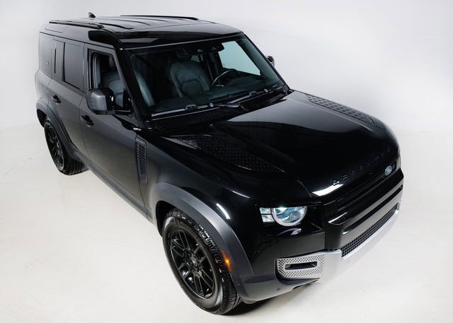 Used 2023 Land Rover Defender 110 S image 26