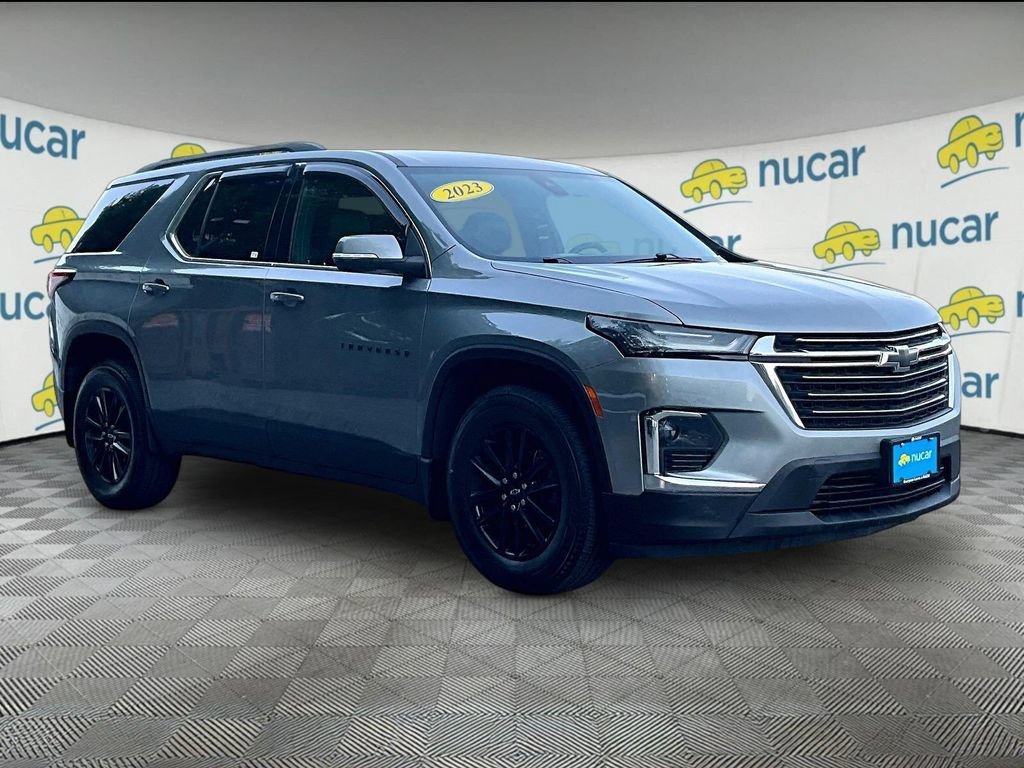 Used 2023 Chevrolet Traverse LT AWD/4WD image 1
