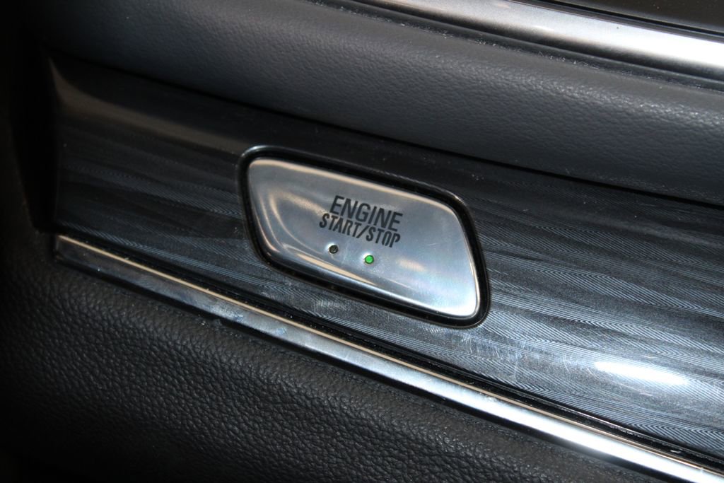 Used 2024 Buick Enclave Premium image 44