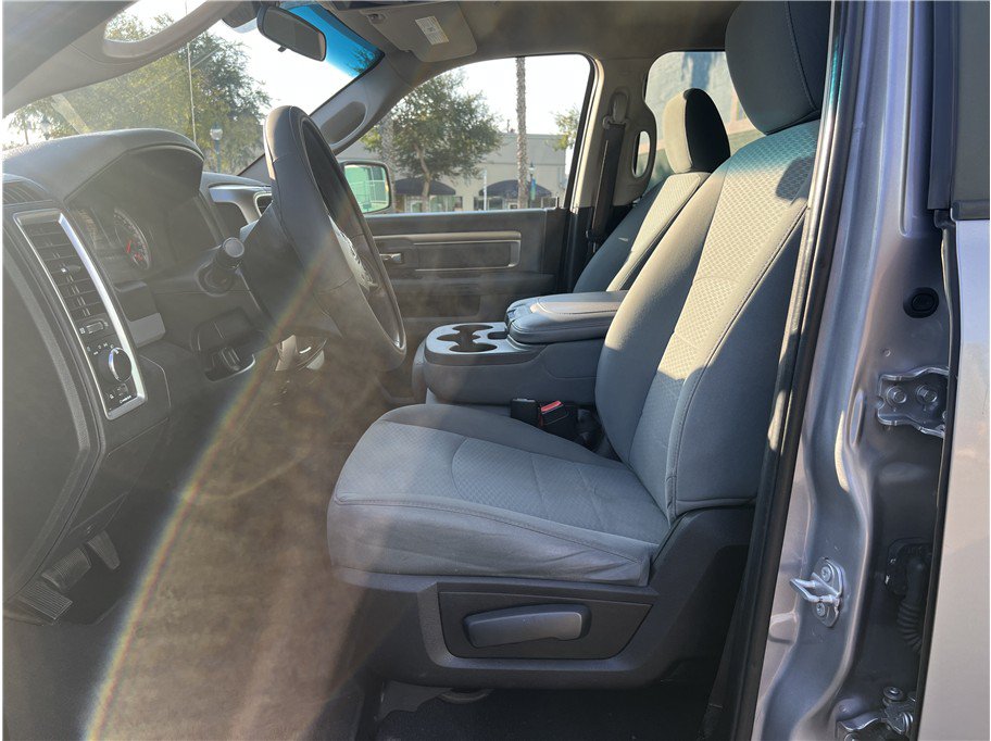 Used 2019 RAM 1500 Classic SLT RWD image 16