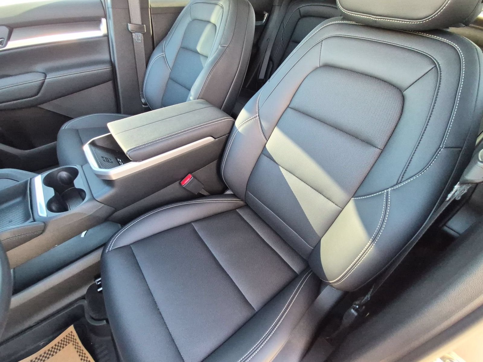 New 2027 GMC Terrain Elevation w/ Elevation Premium Package AWD/4WD image 24