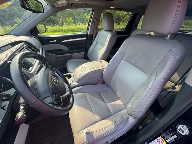 Used 2015 Toyota Highlander XLE AWD/4WD image 15