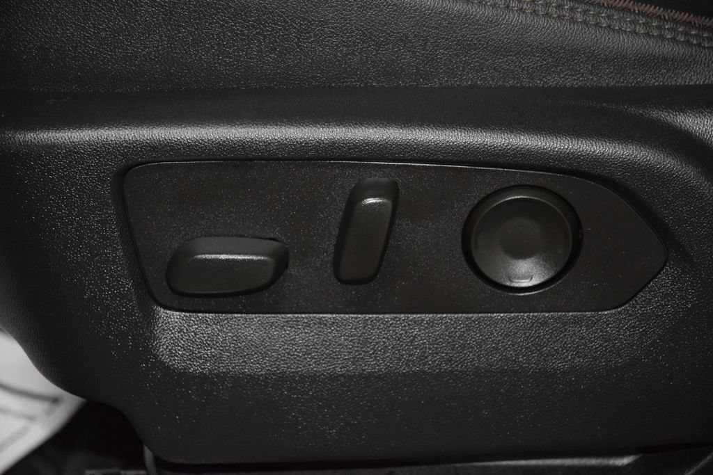 Used 2023 Chevrolet Tahoe High Country AWD/4WD image 41