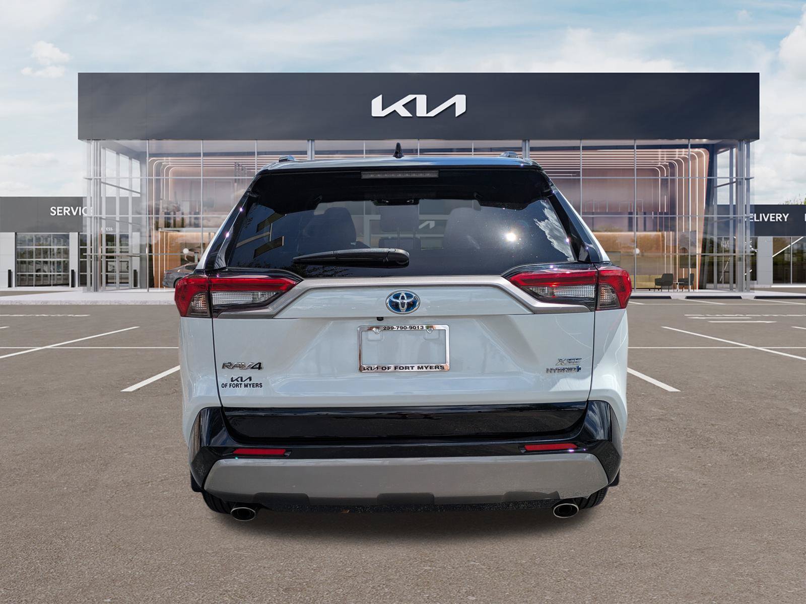 Used 2024 Toyota RAV4 XSE w/ Weather Package AWD/4WD image 5