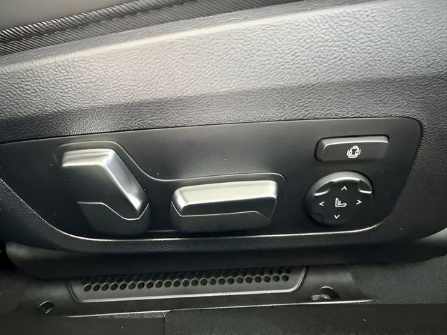 Used 2026 BMW 840i xDrive w/ M Sport Professional Package image 34