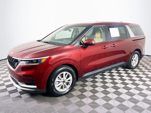 Used 2023 Kia Carnival LX image 4