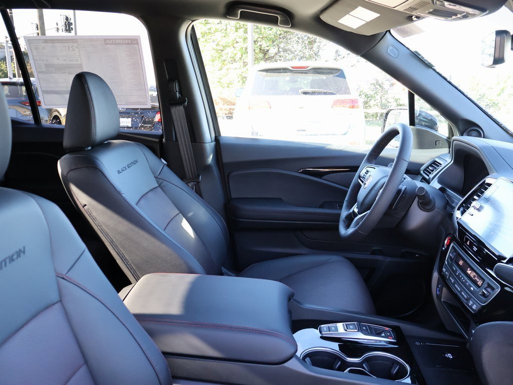 New 2026 Honda Ridgeline Black Edition image 6