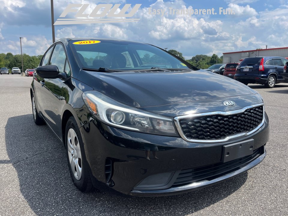 Used 2017 Kia Forte LX FWD image 25