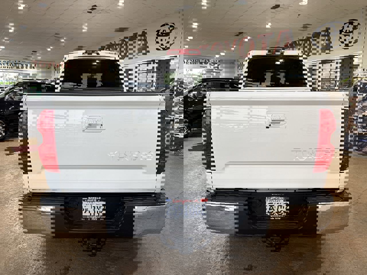 Used 2017 Toyota Tundra SR5 image 9