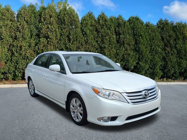 Used 2012 Toyota Avalon XLS FWD image 3