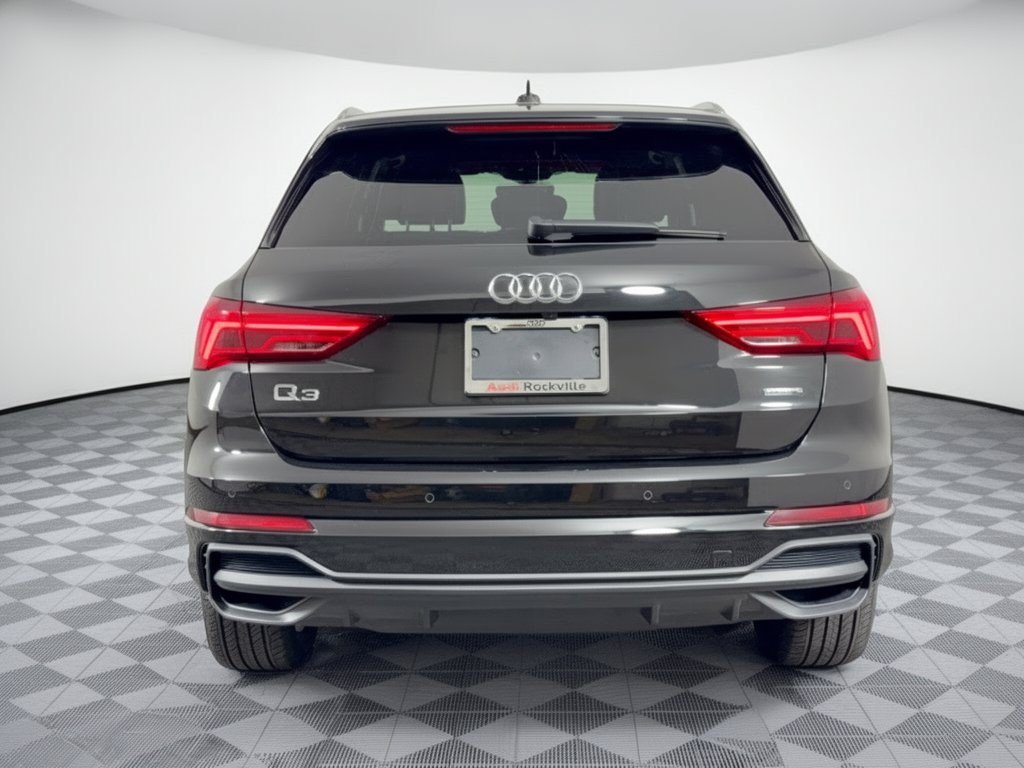 Certified 2025 Audi Q3 2.0T Premium Plus w/ Premium Plus Package AWD/4WD image 11