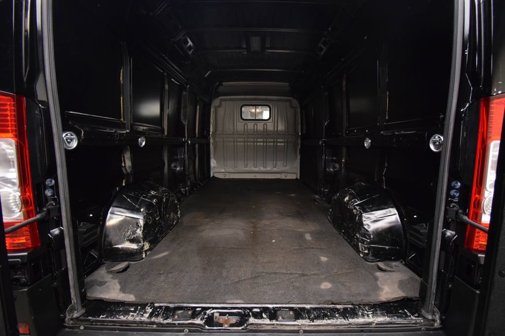 Used 2023 RAM ProMaster 2500 FWD image 25