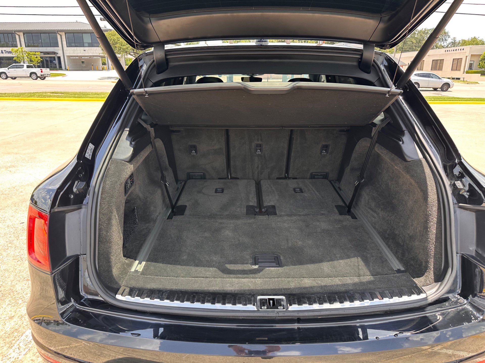 Used 2020 Bentley Bentayga Speed AWD/4WD image 28