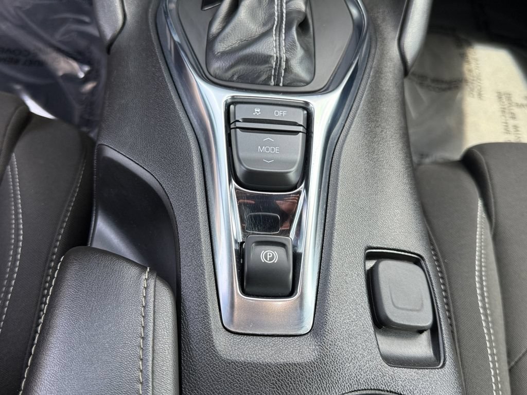 Used 2024 Chevrolet Camaro LT w/ Technology Package RWD image 20