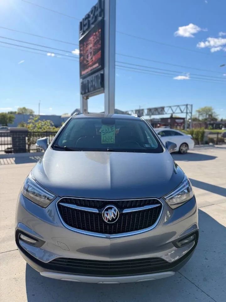 Used 2019 Buick Encore Sport Touring AWD/4WD image 2