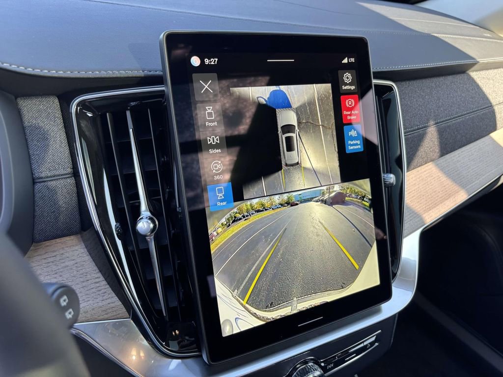 New 2026 Volvo XC90 B6 Plus image 21