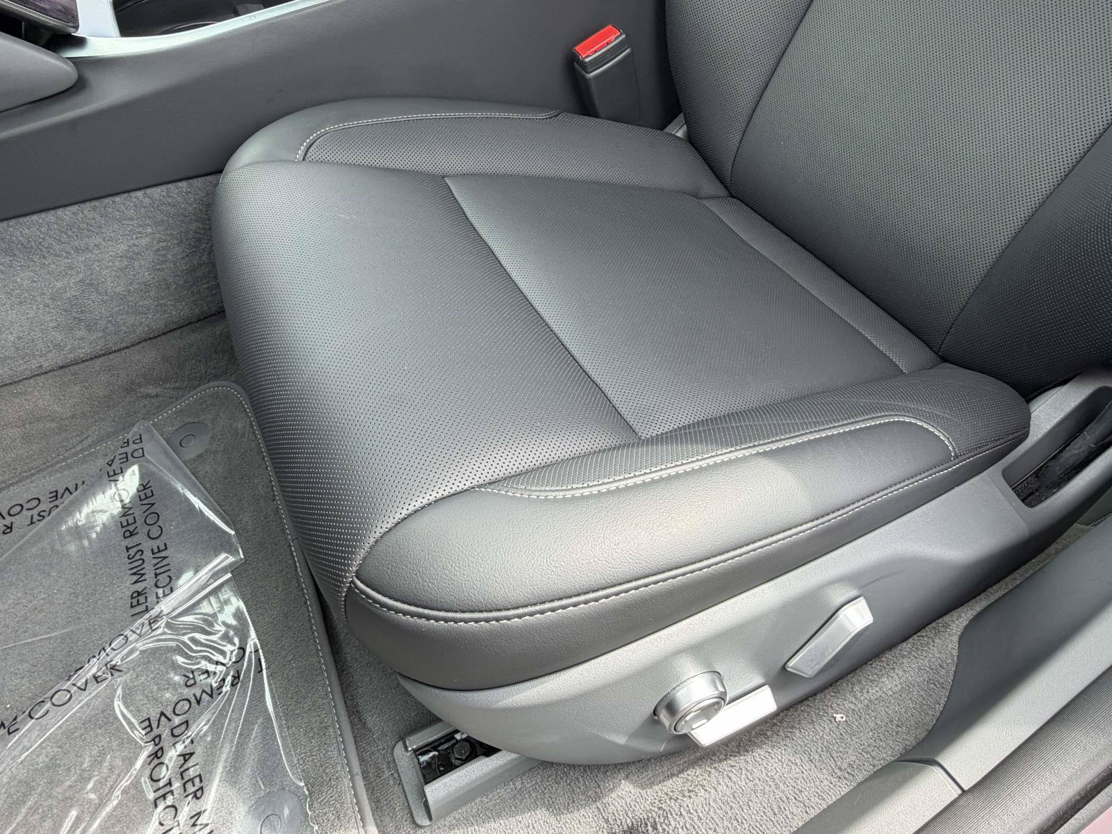 Used 2025 Lucid Air Pure RWD image 23