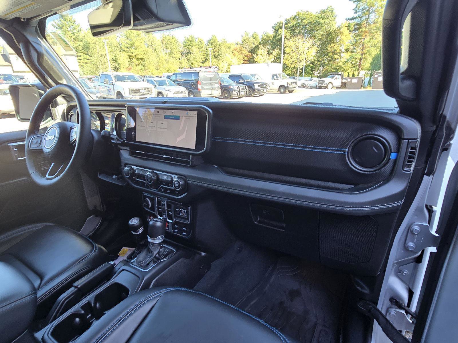 Used 2024 Jeep Wrangler Unlimited Rubicon 4xe image 20