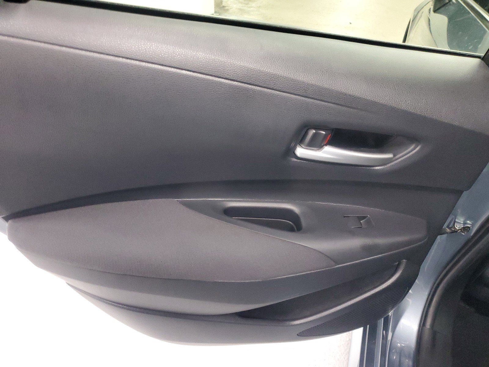 Used 2021 Toyota Corolla LE image 16