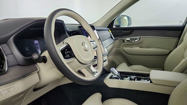 New 2026 Volvo XC90 T8 Ultra w/ Protection Package Premier AWD/4WD image 12