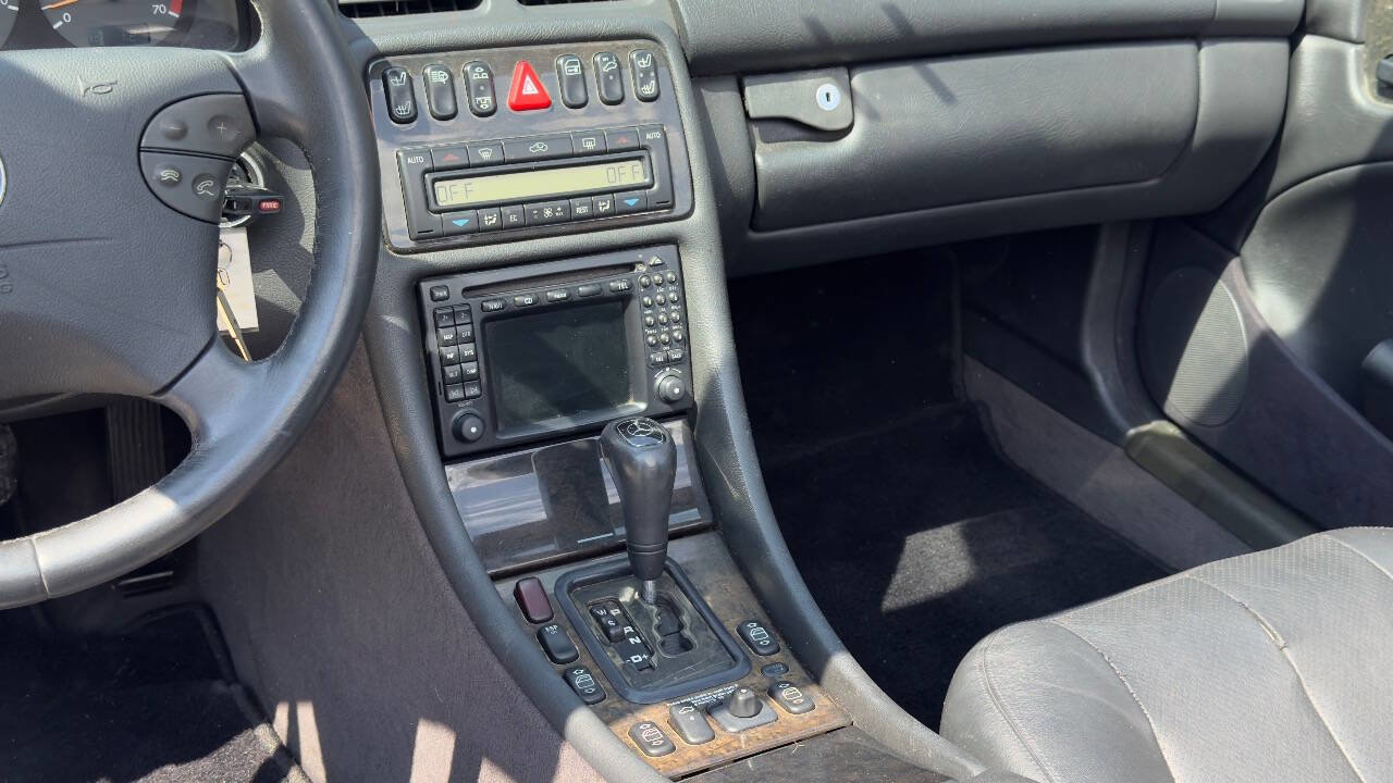 Used 2000 Mercedes-Benz CLK 430 Cabriolet image 33